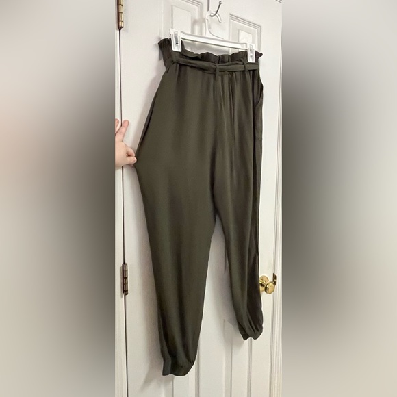 NWT Ci Sono Olive Green Paperbag Waist Pants - Picture 7 of 10